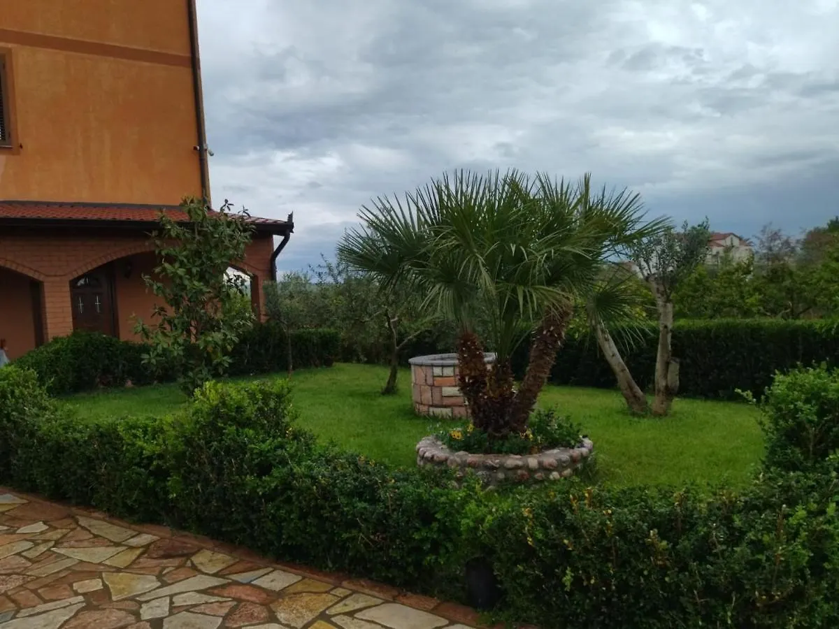 The Garden Guest House Divjake Apartment
