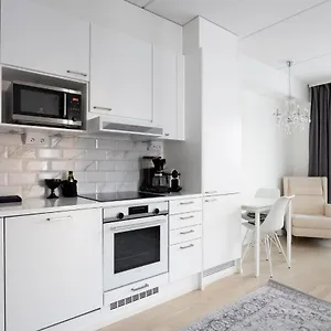  Apartment City Island Studio Apartment, 4 Beds, Street Parking, 3km To City Center, Bus Stop 200m Finnland