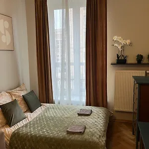 https://lucky-place-warecka.warsawhotelspoland.com